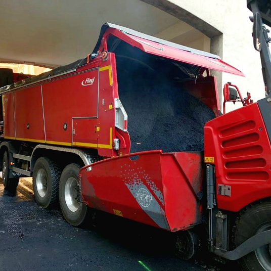 Thermo-asphalt-transporte